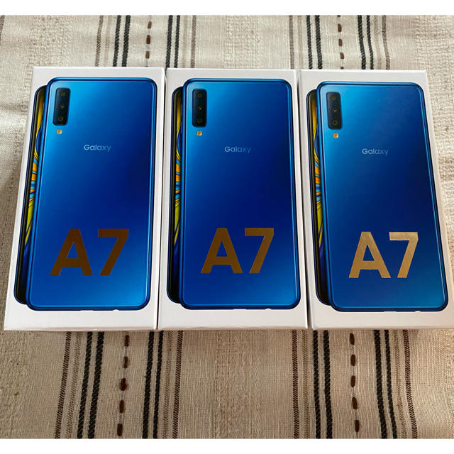 Galaxy(ギャラクシー)のGalaxy A7 スマホ/家電/カメラのスマートフォン/携帯電話(スマートフォン本体)の商品写真