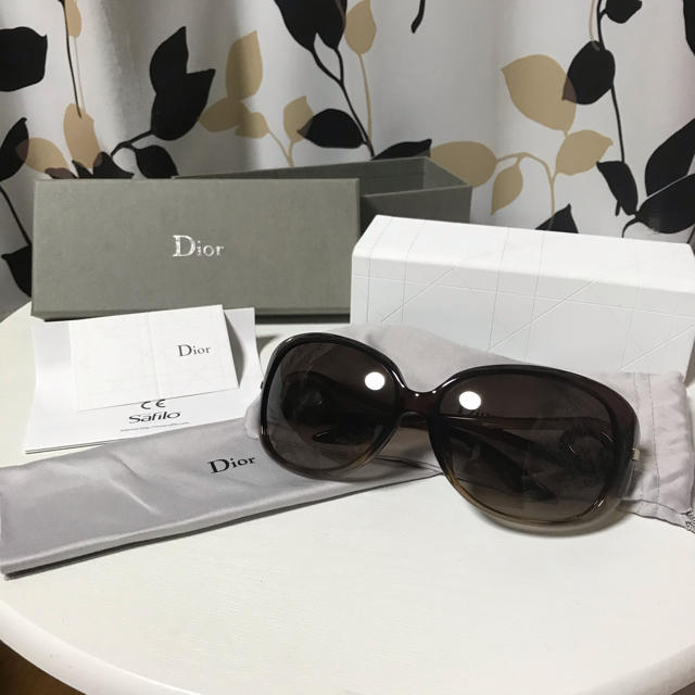 Diorサングラス 茶系 付属品全てあり 匿名発送 期間限定値下げ