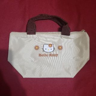 サンリオ(サンリオ)のハローキティ　お弁当袋　美品(弁当用品)