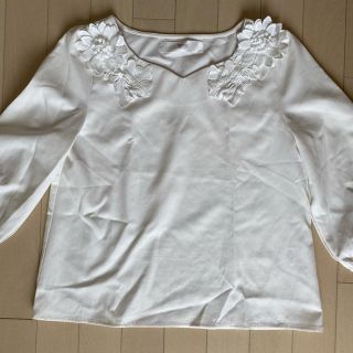 トッコ(tocco)の【美品】tocco closet トップス（ホワイト）(カットソー(長袖/七分))