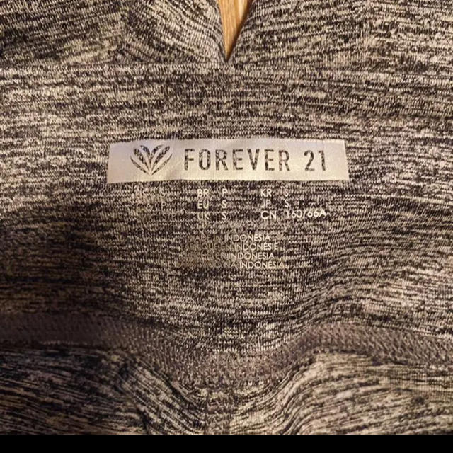 FOREVER 21(フォーエバートゥエンティーワン)のForever21 レギンス レディースのレッグウェア(レギンス/スパッツ)の商品写真