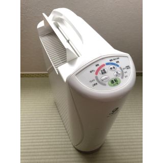 コロナ(コロナ)の衣類乾燥除湿機　コロナ　2017年製(加湿器/除湿機)