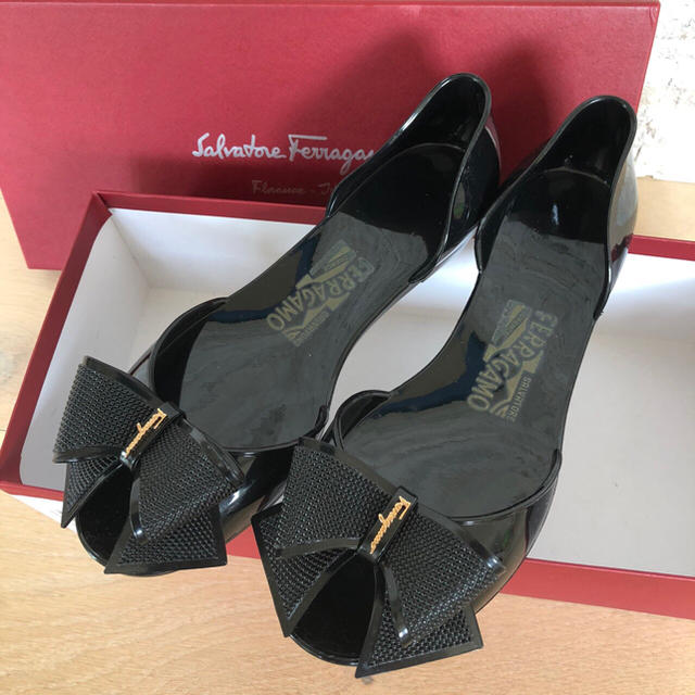 Salvatore Ferragamo(サルヴァトーレフェラガモ)の★美品★ フェラガモ オープントゥ ラバーシューズ 5 / 22.5cm レディースの靴/シューズ(サンダル)の商品写真