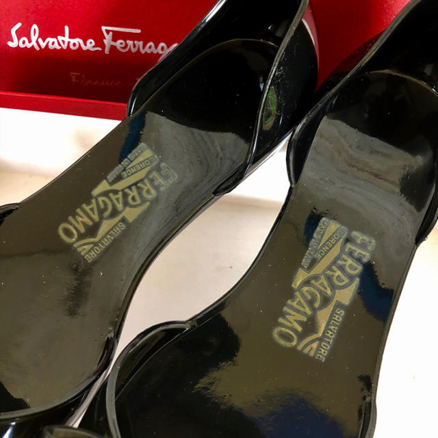 Salvatore Ferragamo(サルヴァトーレフェラガモ)の★美品★ フェラガモ オープントゥ ラバーシューズ 5 / 22.5cm レディースの靴/シューズ(サンダル)の商品写真