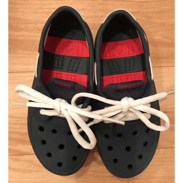 crocs(クロックス)のクロックス　キッズデッキシューズ キッズ/ベビー/マタニティのキッズ靴/シューズ(15cm~)(サンダル)の商品写真