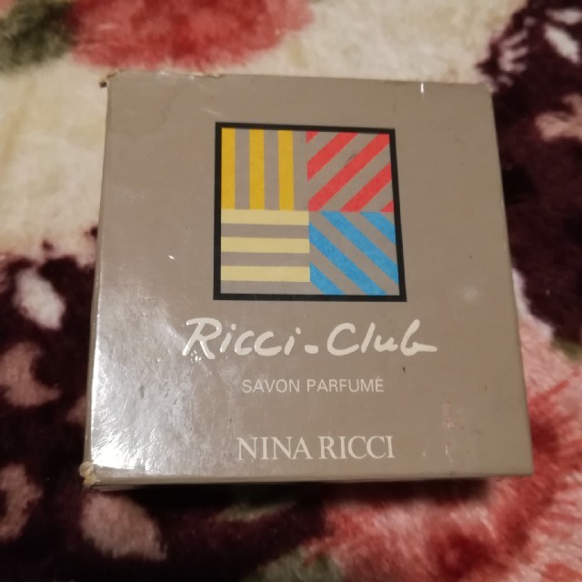 NINA RICCI(ニナリッチ)のお値下げ　ニナリッチ　サボンパフューム コスメ/美容のボディケア(ボディソープ/石鹸)の商品写真