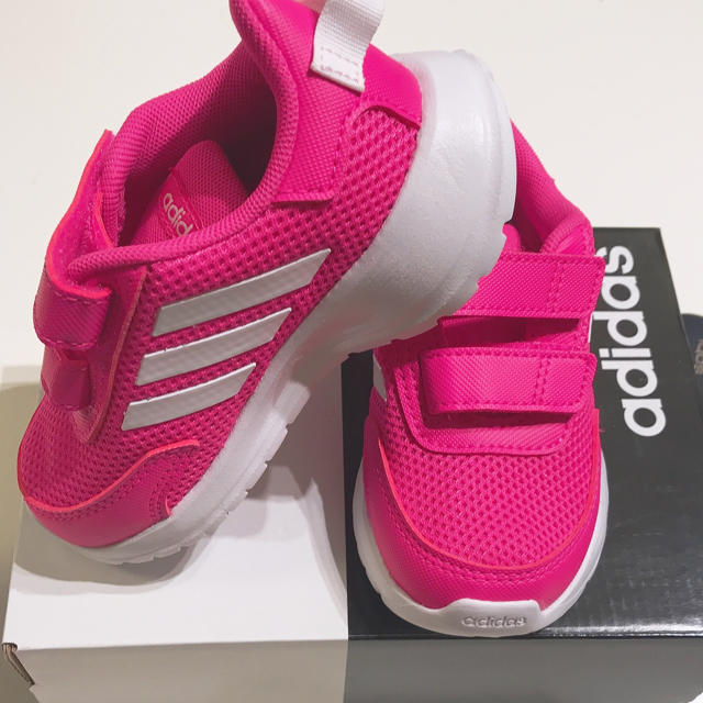 adidas(アディダス)のadidas靴 キッズ/ベビー/マタニティのベビー靴/シューズ(~14cm)(スニーカー)の商品写真