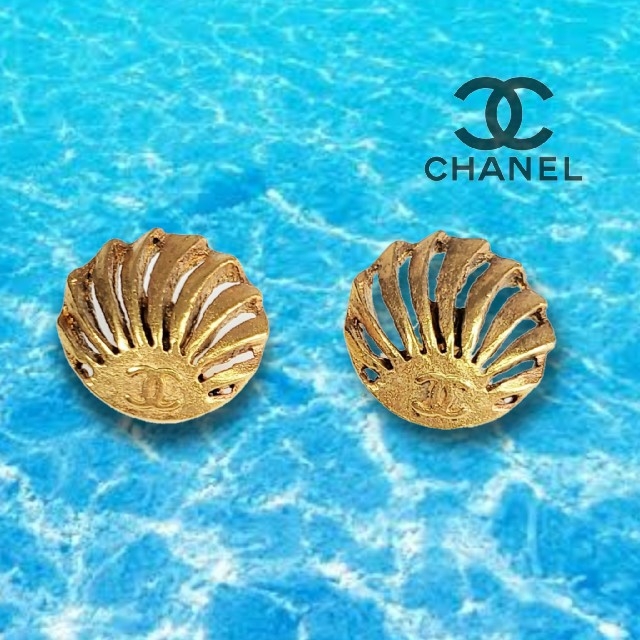 CHANEL(シャネル)のシャネル　貝殻モチーフ　ボタン ハンドメイドの素材/材料(各種パーツ)の商品写真