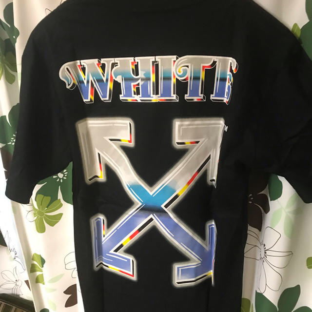 OFF-WHITE(オフホワイト)のオフホワイト半袖Tシャツ メンズのトップス(Tシャツ/カットソー(半袖/袖なし))の商品写真