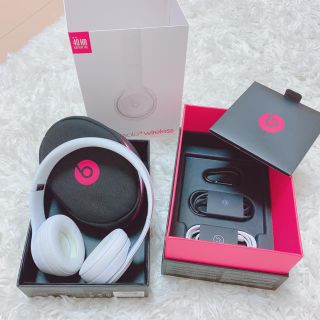 ビーツバイドクタードレ(Beats by Dr Dre)の【Super-guy様専用】beats  ワイヤレスヘッドホン　ホワイト(ヘッドフォン/イヤフォン)