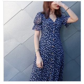 クレイミー(Crayme,)のFlower Shadow Dress　ネイビー　crayme 菅野結以(ロングワンピース/マキシワンピース)