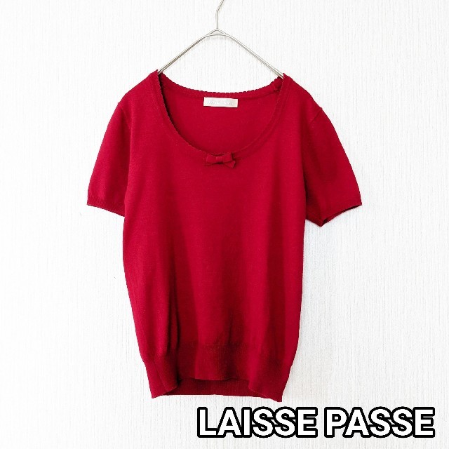 LAISSE PASSE(レッセパッセ)の未使用品【LAISSE PASSE】半袖ニット　トップス　リボン　レッド　赤 レディースのトップス(カットソー(半袖/袖なし))の商品写真