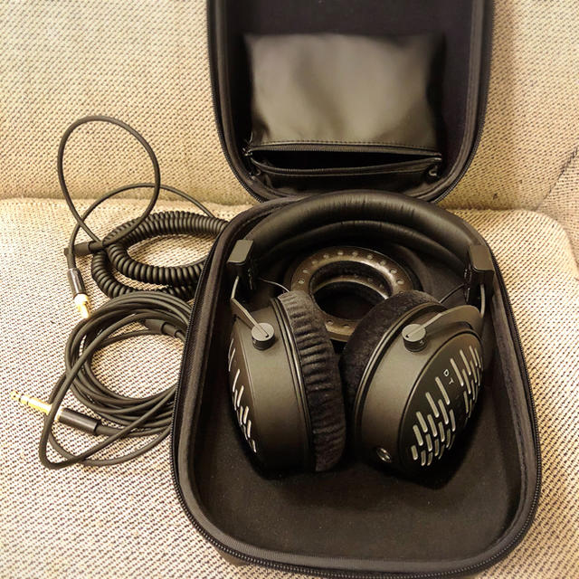 【極上のサウンド】beyerdynamic DT 1990 Pro スマホ/家電/カメラのオーディオ機器(ヘッドフォン/イヤフォン)の商品写真