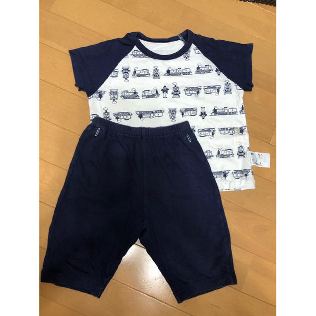 UNIQLO(ユニクロ)のユニクロ トーマス パジャマ　90 キッズ/ベビー/マタニティのキッズ服男の子用(90cm~)(パジャマ)の商品写真