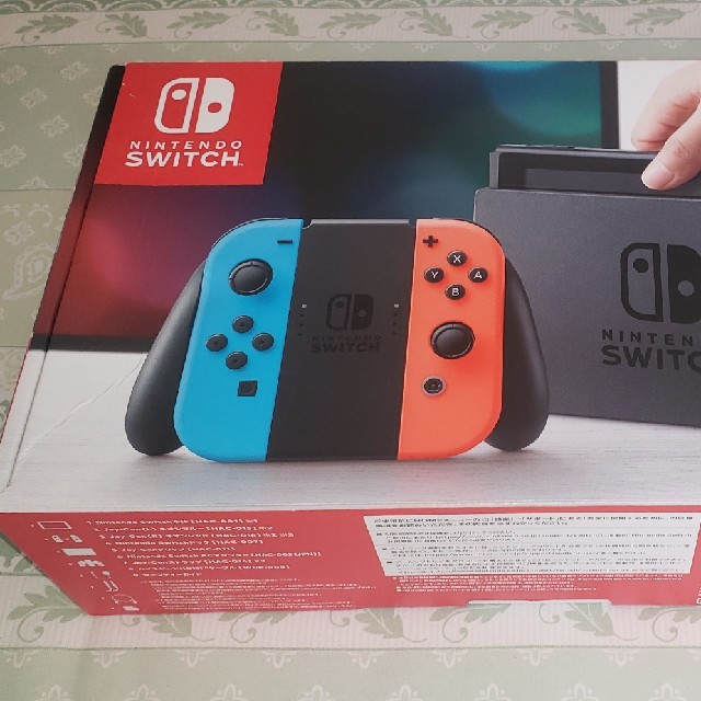 Nintendo Switch Joy-Con (L) ネオンブルー/ (R)  エンタメ/ホビーのゲームソフト/ゲーム機本体(家庭用ゲーム機本体)の商品写真