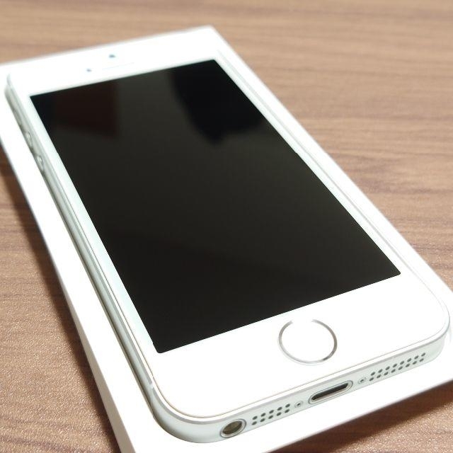 iPhone SE (第一世代) Silver 128 GB simフリー スマートフォン iPhone SE (第一世代) Silver 128 GB simフリー スマートフォン