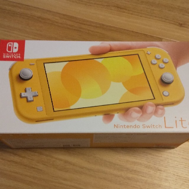 Nintendo Switch Lite イエロー家庭用ゲーム機本体