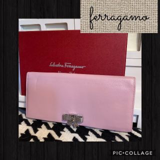 フェラガモ(Ferragamo)の正規品★綺麗ferragamoフェラガモ。ヴァラリボン金具長財布。フェラガモ財布(財布)