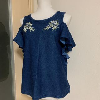 リリーブラウン(Lily Brown)の刺繍入り肩あきトップス デニム GRL snidel カスタネ REDYAZEL(カットソー(半袖/袖なし))