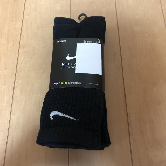 NIKE(ナイキ)の☆ナイキ NIKE 3Pソックス　23〜25cm ブラック レディースのレッグウェア(ソックス)の商品写真