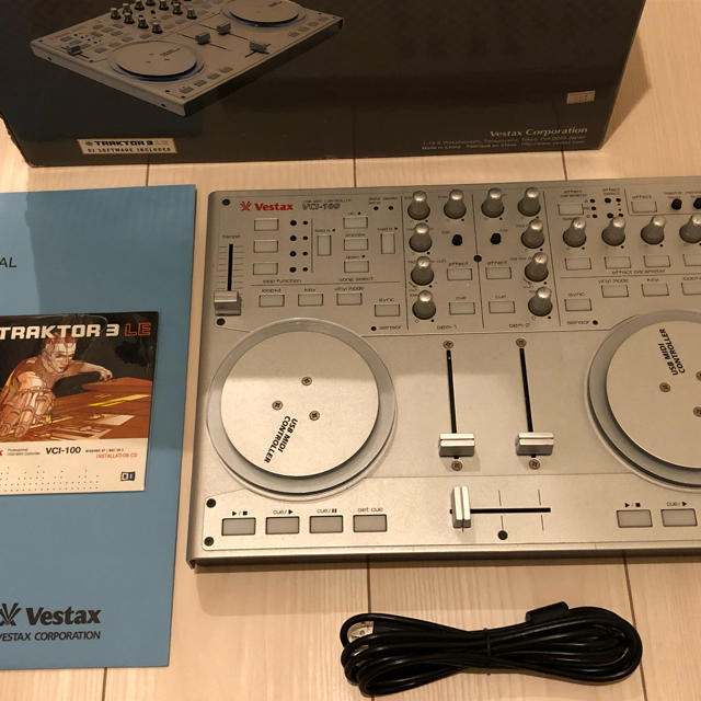 【特価】Vestax VCI-100 DJ用MIDIコントローラー