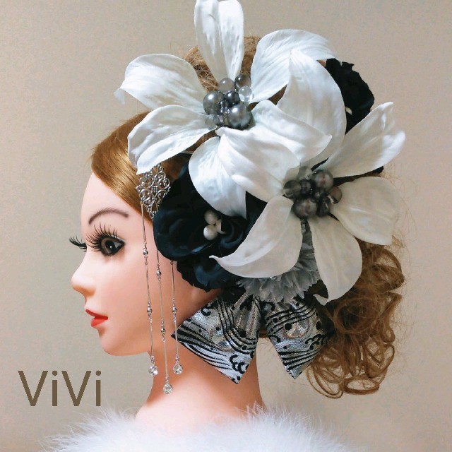 髪飾りViVi ～シルバー・カサブランカ&薔薇～ 成人式 結婚式 花魁 かんざし