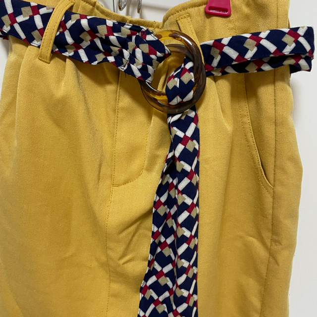 NICE CLAUP(ナイスクラップ)のナイスクラップ スカート NICE CLAUP ベルト付き レディースのスカート(ミニスカート)の商品写真