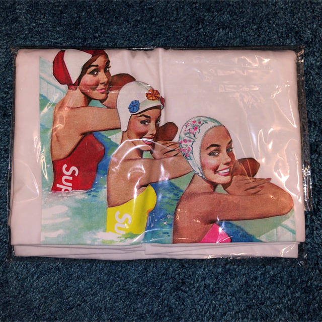 Supreme(シュプリーム)のSupreme Swimmers Tee  メンズのトップス(Tシャツ/カットソー(半袖/袖なし))の商品写真