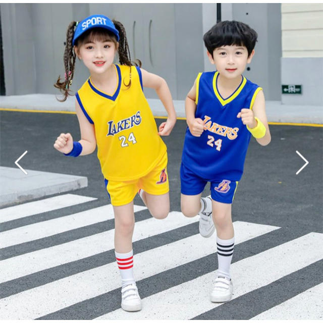 LAKERSキッズセットアップ　イエロー110cm キッズ/ベビー/マタニティのキッズ服男の子用(90cm~)(Tシャツ/カットソー)の商品写真