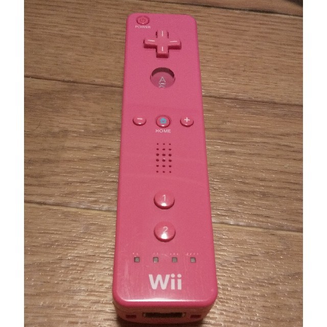 Wii(ウィー)のwii リモコン ピンク エンタメ/ホビーのゲームソフト/ゲーム機本体(その他)の商品写真