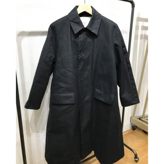 A.P.C(アーペーセー)のUNITUS Tent Line Coat テントラインコート　ブラック メンズのジャケット/アウター(ステンカラーコート)の商品写真