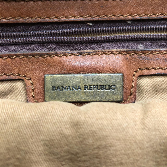 Banana Republic(バナナリパブリック)のバナナ・リパブリック　本革ショルダーバッグ レディースのバッグ(ショルダーバッグ)の商品写真