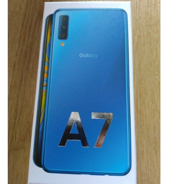 Galaxy(ギャラクシー)のGalaxy A7 (Sumsung galaxy ) ブルー　未使用品 スマホ/家電/カメラのスマートフォン/携帯電話(スマートフォン本体)の商品写真