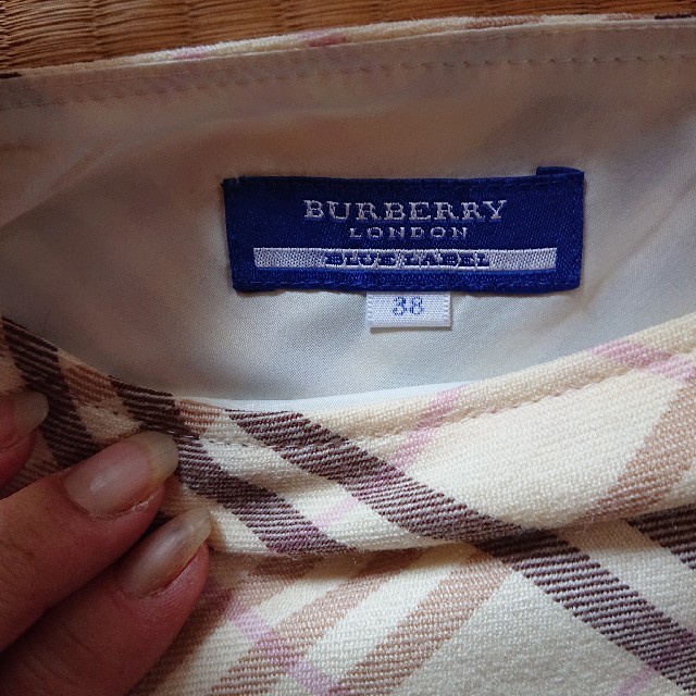 BURBERRY BLUE LABEL(バーバリーブルーレーベル)のsale  バーバリー・ブルーレーベル スカート② 38 レディースのスカート(ひざ丈スカート)の商品写真