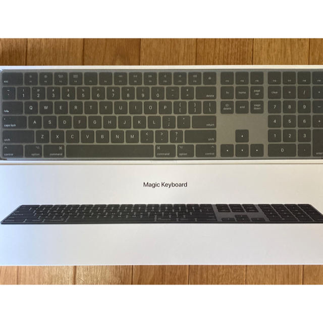 Apple(アップル)の【超美品】Apple magic keyboard USキーボード スマホ/家電/カメラのPC/タブレット(PC周辺機器)の商品写真