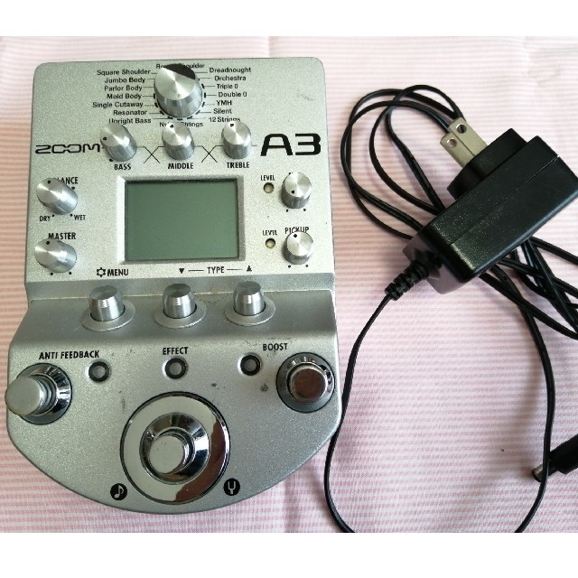 ZOOM A3 アコースティックギター プリアンプ エフェクター - ギター ZOOM A3 アコースティックギター プリアンプ エフェクター - ギター