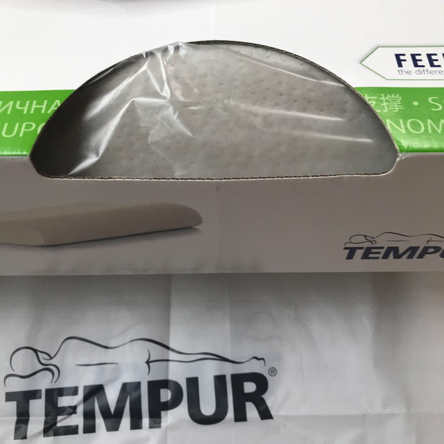 TEMPUR(テンピュール)の★yoyo様専用【日本正規品】★新品　テンピュール　枕　S インテリア/住まい/日用品の寝具(枕)の商品写真