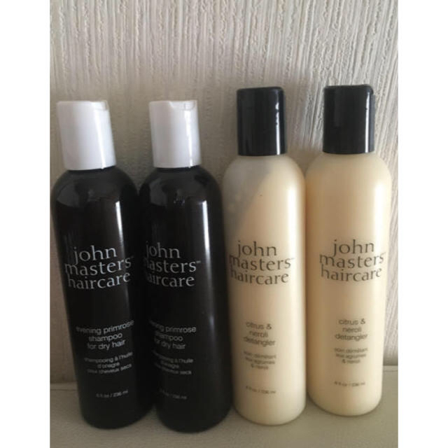 John Masters Organics(ジョンマスターオーガニック)のまるりん様専用ジョンマスターシャンプー&コンディショナー　8本　 コスメ/美容のヘアケア/スタイリング(シャンプー/コンディショナーセット)の商品写真