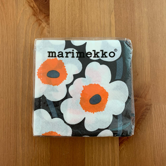 marimekko(マリメッコ)のマリメッコ　ペーパーナプキン インテリア/住まい/日用品のキッチン/食器(テーブル用品)の商品写真
