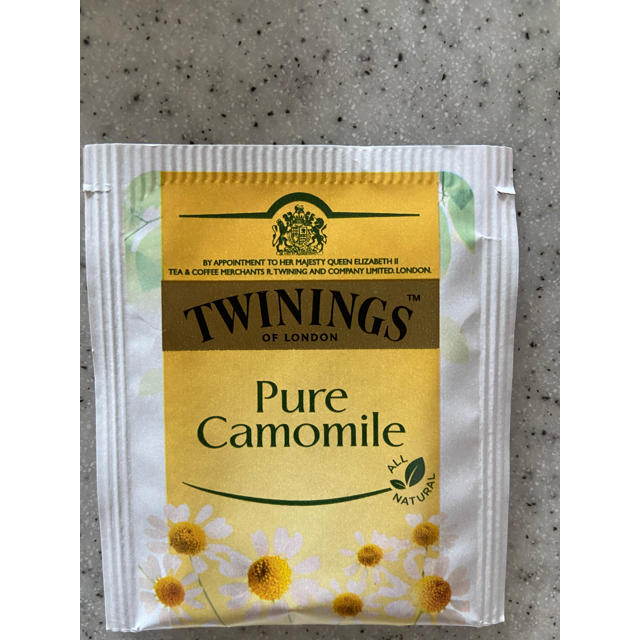 TWININGS 紅茶　ピュアカモミール　Tパック 食品/飲料/酒の飲料(茶)の商品写真