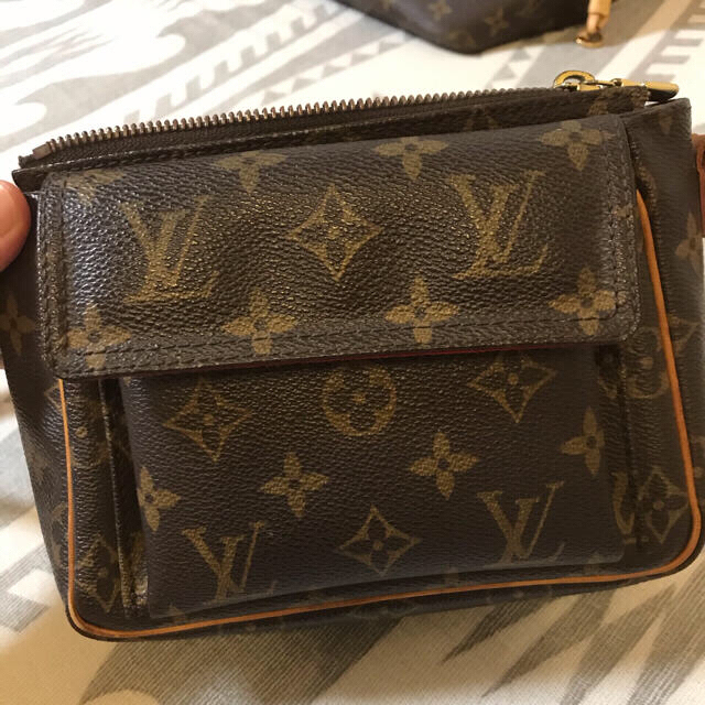 定価93450円　VUITTON ヴィバシテPM