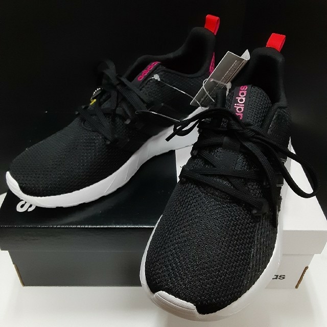 adidas(アディダス)の最値定価7689円!アディダス クエスターフロー スニーカー 24.5 専用 レディースの靴/シューズ(スニーカー)の商品写真