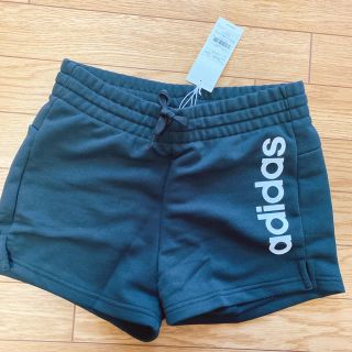 アディダス(adidas)の新品タグ付き♡ adidas W リニアロゴ ショートパンツ ♡(ショートパンツ)