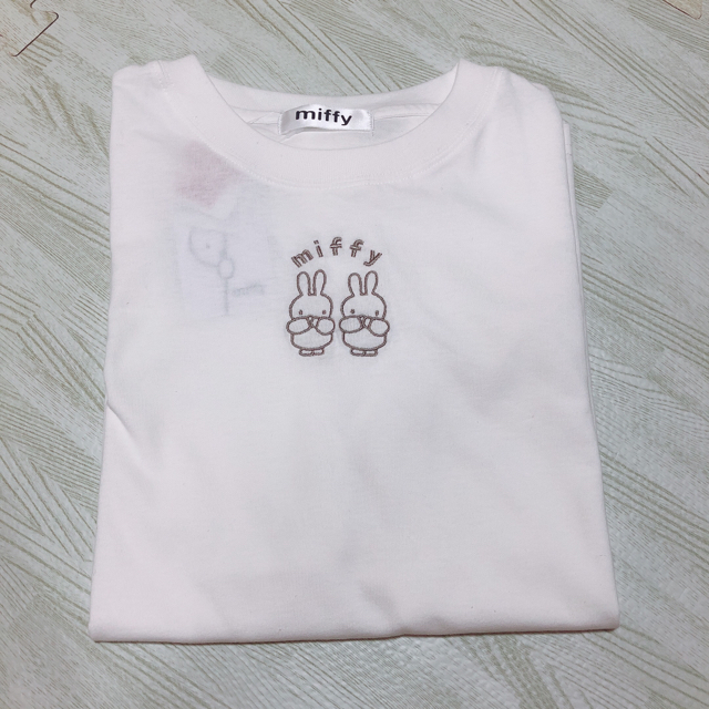 Avail(アベイル)のミッフィー Tシャツ アベイル 刺繍 ホワイト M レディースのトップス(Tシャツ(半袖/袖なし))の商品写真