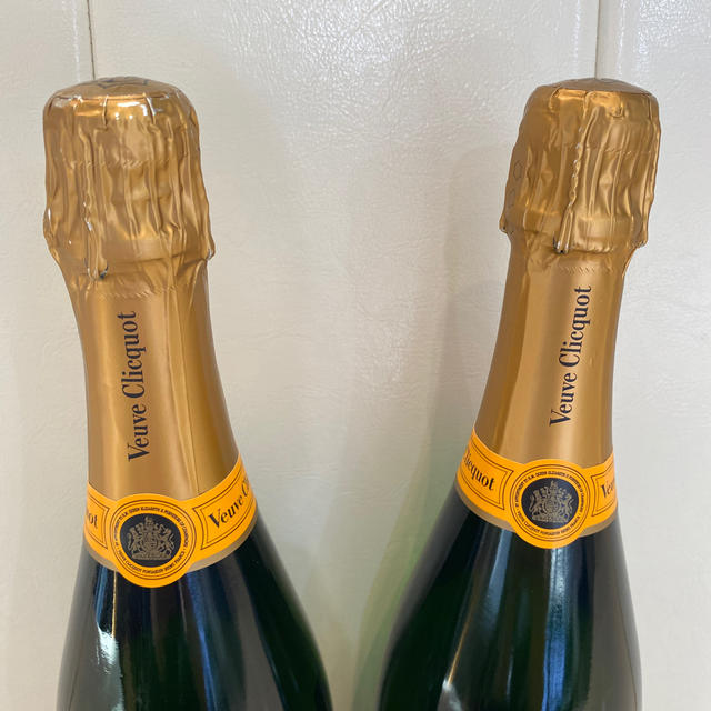 未開封品！ ☆Veuve Clicquot☆ ヴーヴクリコ　シャンパン 食品/飲料/酒の酒(シャンパン/スパークリングワイン)の商品写真