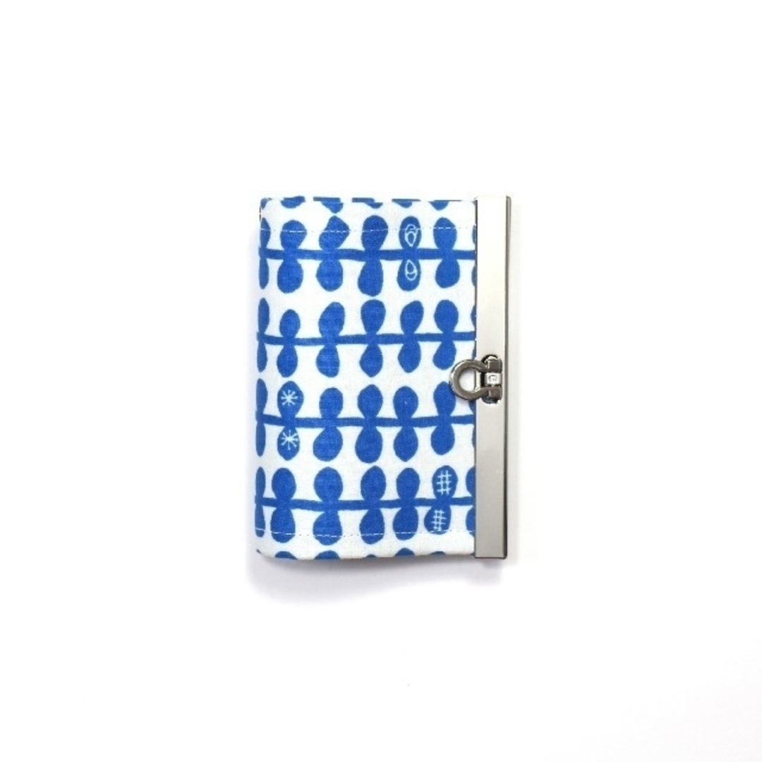 【lov.B】スマートキー対応 直線口金のキーケース 北欧柄 LOV 青 ハンドメイドのファッション小物(キーケース/名刺入れ)の商品写真