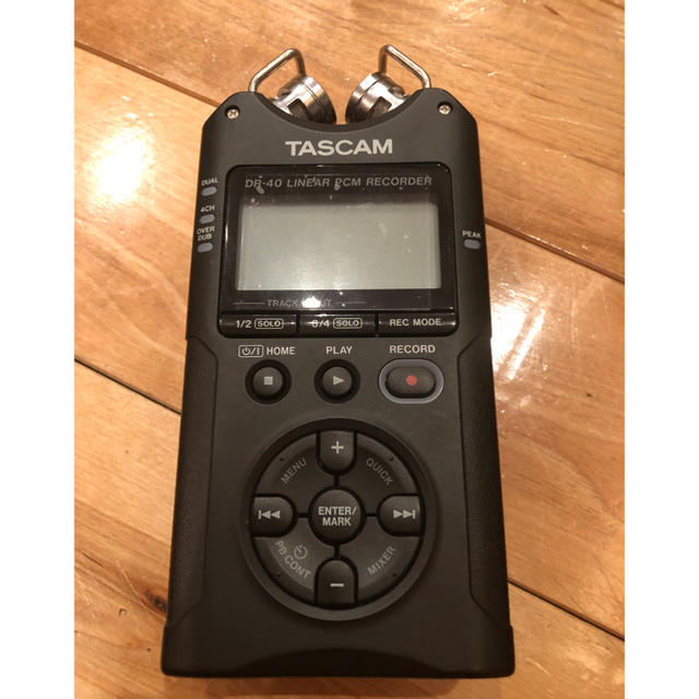 TASCAM リニアPCMレコーダー　DR 40