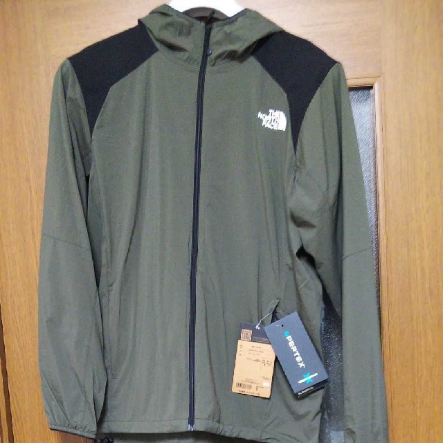 THE NORTH FACE(ザノースフェイス)の本日送料込♥️THE NORTH FACE♥️ナイロンジャケット♥️ニュートーブ メンズのジャケット/アウター(ナイロンジャケット)の商品写真