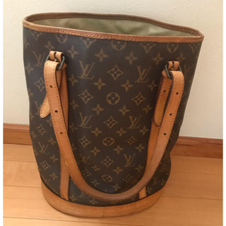 ルイヴィトン(LOUIS VUITTON)のルイヴィトン  バケツ型　バック　大(ショルダーバッグ)