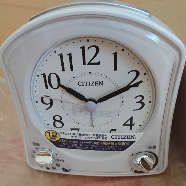 CITIZEN(シチズン)の新品 未使用 シチズン目覚まし時計 置時計 音量調整 選曲 インテリア/住まい/日用品のインテリア小物(置時計)の商品写真